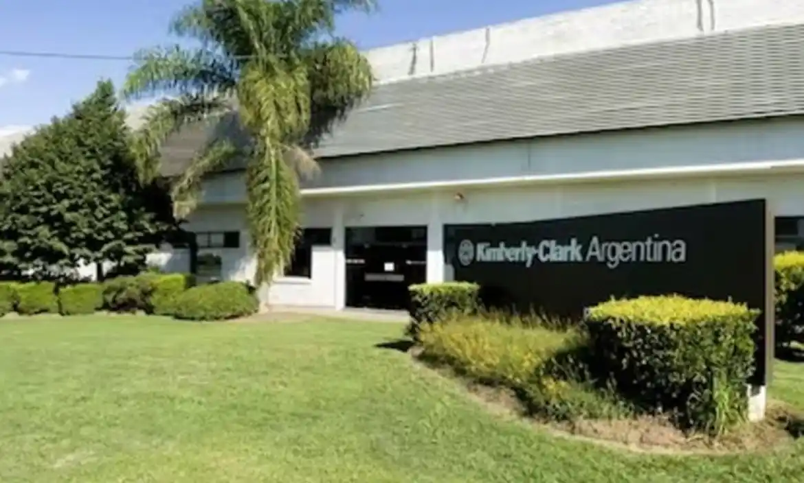 Fábrica de Pilar cerró su planta y dejó a 220 familias en la calle