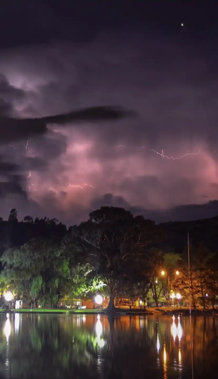 Las impactantes imágenes de la tormenta eléctrica 
