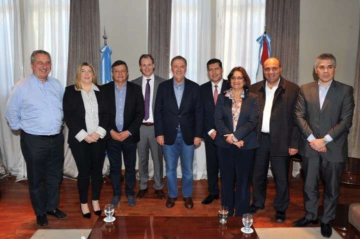 Gobernadores del PJ rechazan el reclamo de Vidal por el Fondo del Conurbano