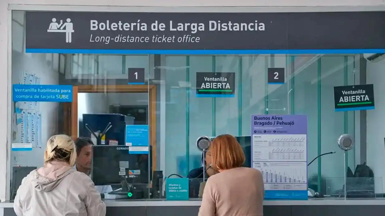 Los pasajes se pueden sacar en boleterías y también vía web.