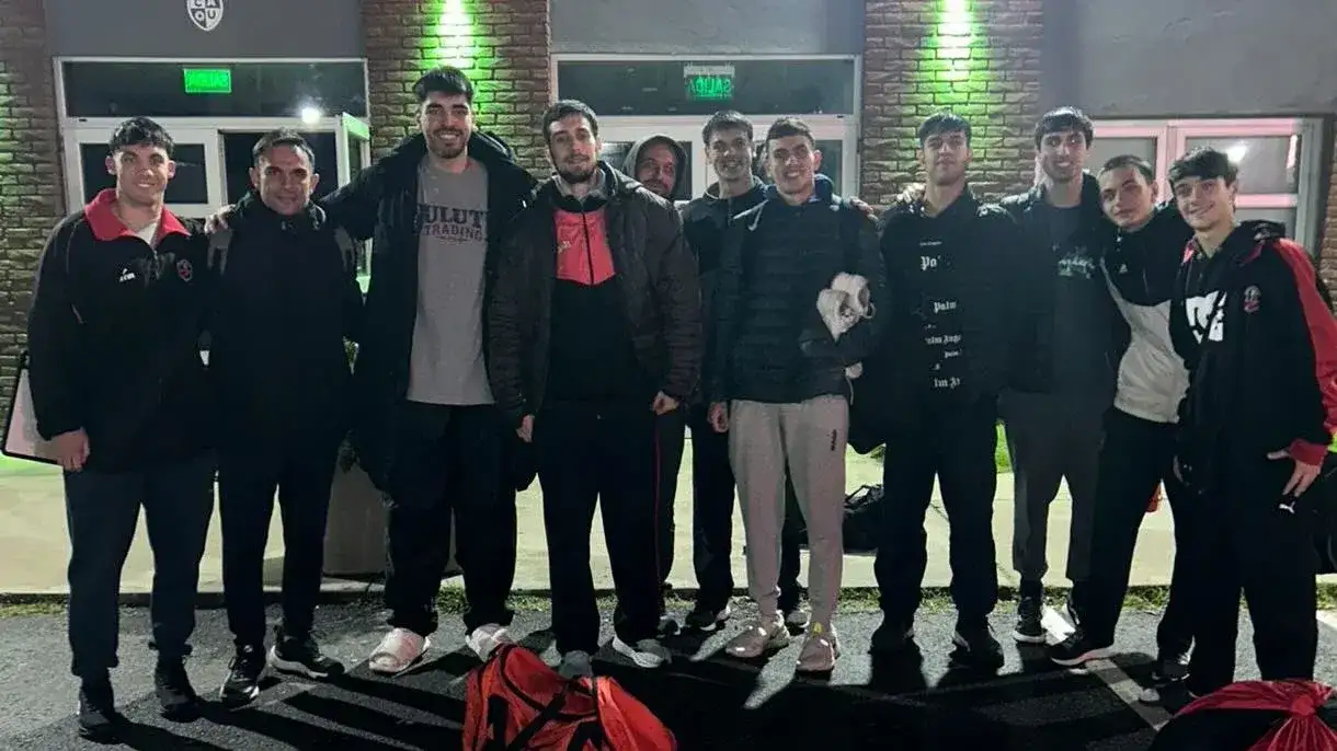 El plantel rojinegro, en Mar del Plata. (Foto prensa de Independiente).