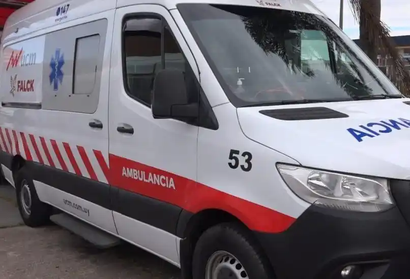 La ambulancia quedó sin custodia y se la robaron.