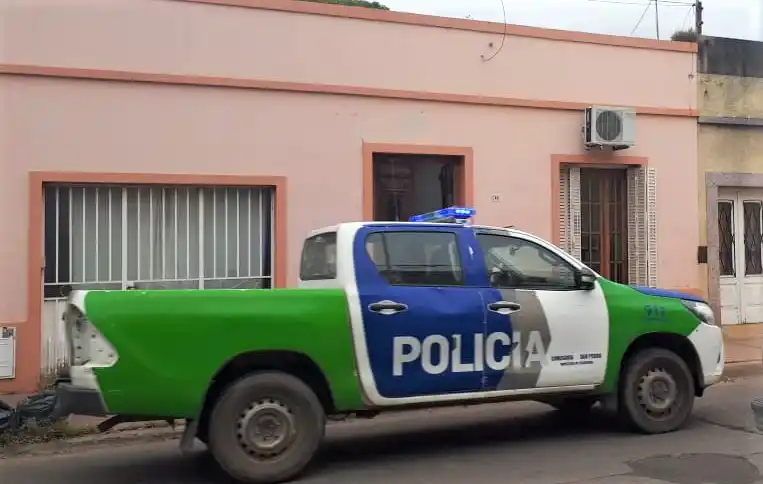 Motochorros asaltaron a un joven en el centro: hubo allanamientos, todos negativos