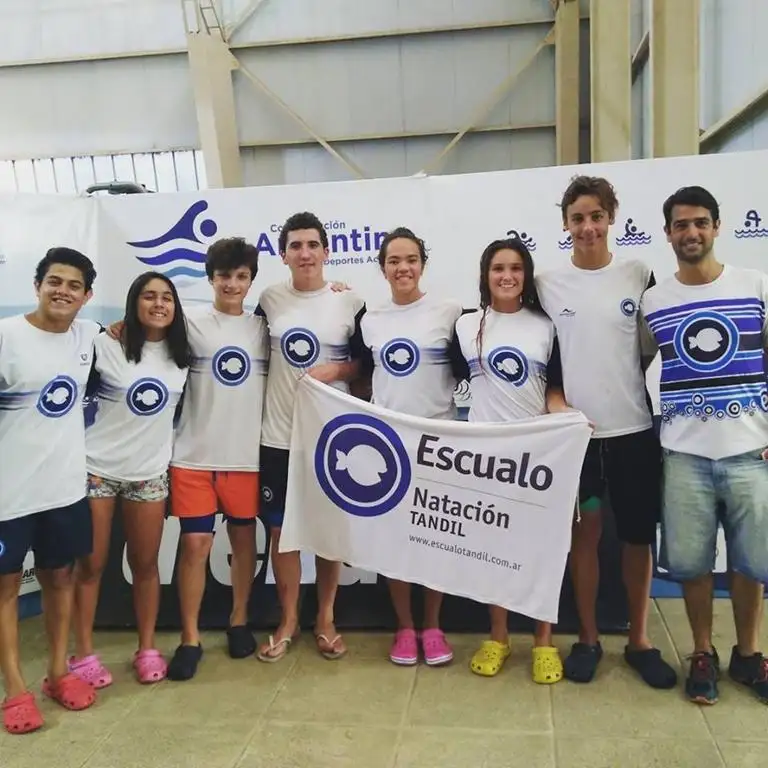 Juveniles y juniors de  Escualo, en el Cenard