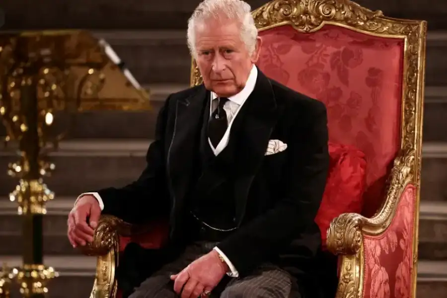 El Rey Carlos III quiere cerca a sus nietos Archie y Lilibeth