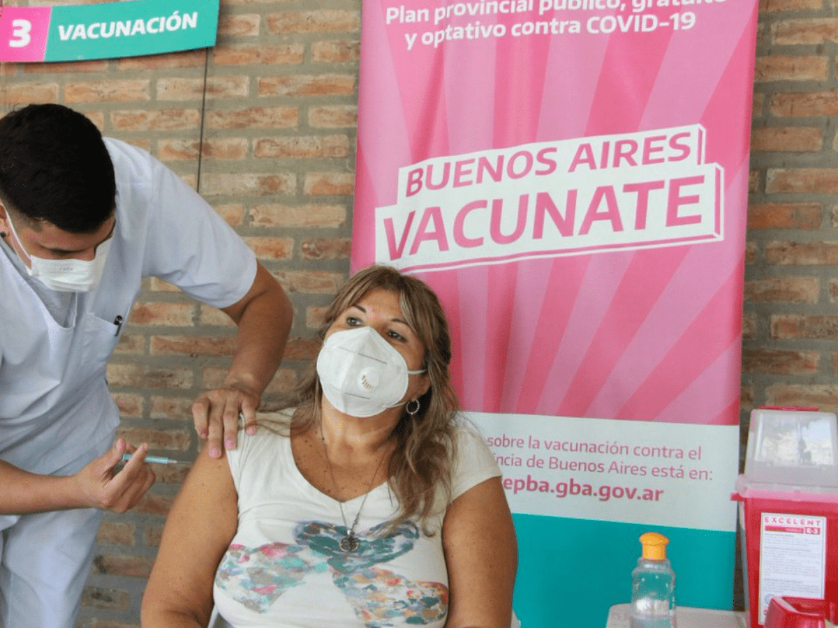 Primer fin de semana de vacuna libre para mayores de 50: Ya son más de 6 millones los bonaerenses inmunizados