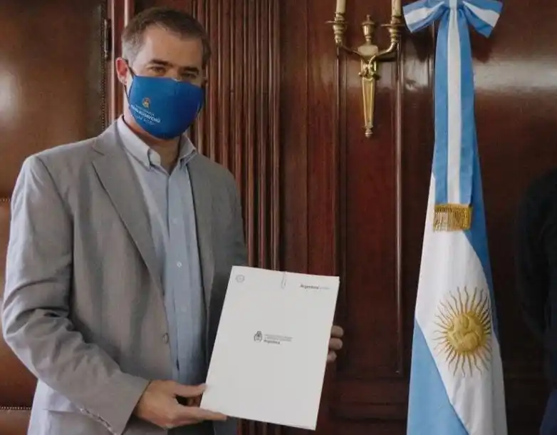 Brote de Covid, día del amigo, vuelta a clases y "verano pujante": Las definiciones de Piaggio
