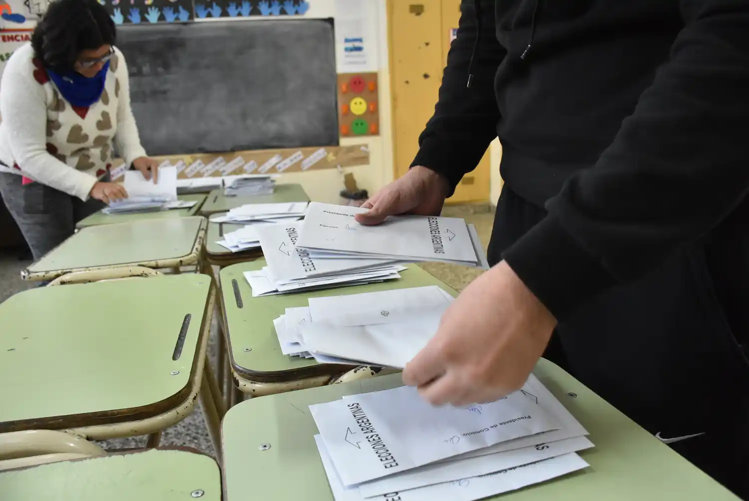 Capacitan a quienes se desempeñarán como autoridades de mesa en las PASO