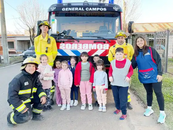 Bomberos Voluntarios en su día