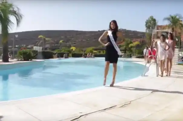 El blooper de una concursante de Miss Mundo que es furor en las redes