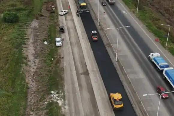 Avanza la construcción del tercer carril de la autopista Rosario-Santa Fe: cuándo estará terminado