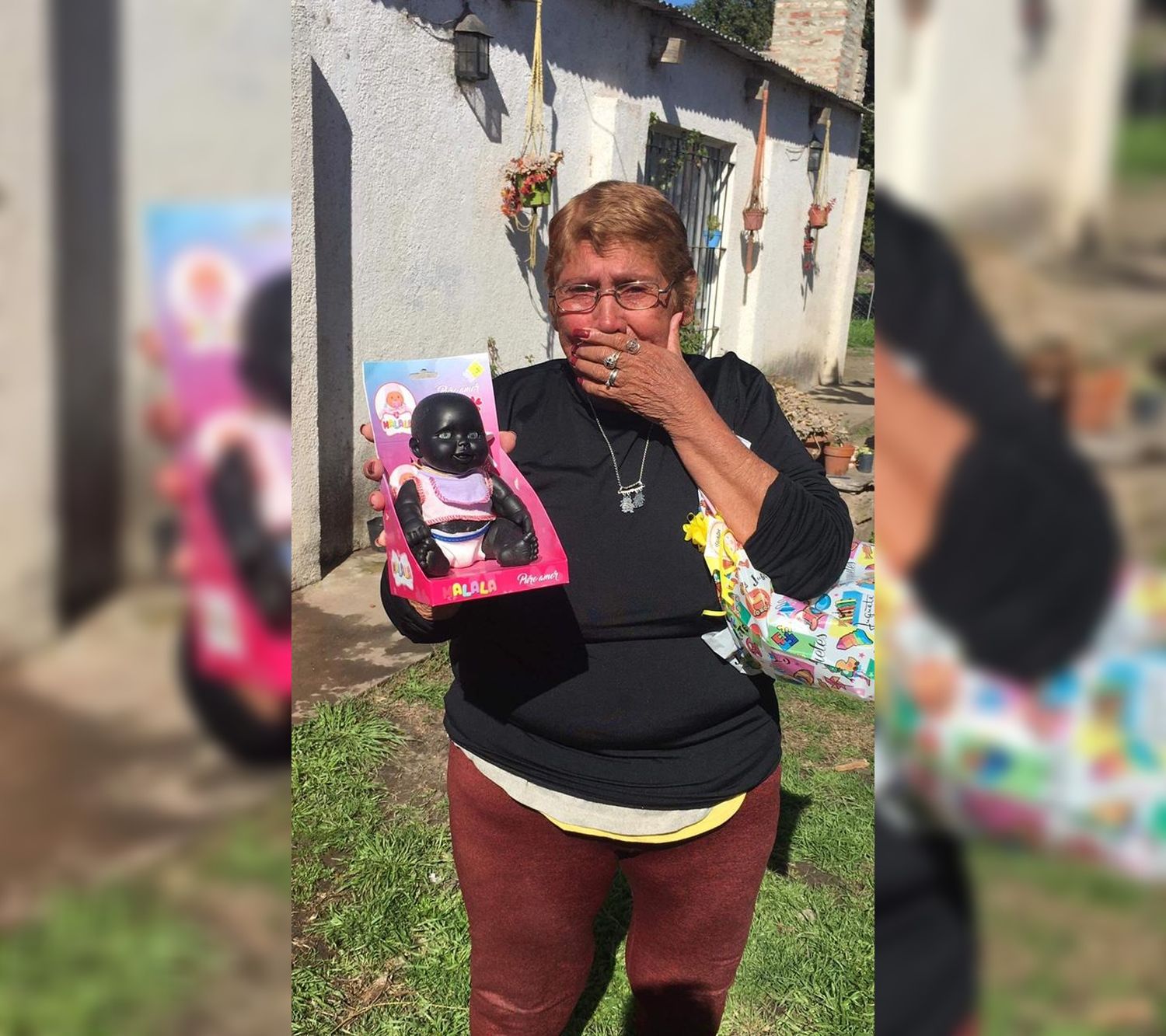 A sus 72 años, Mercedes cumplió el sueño de volver a tener una muñeca negra: “La primera me la regaló Eva Perón”