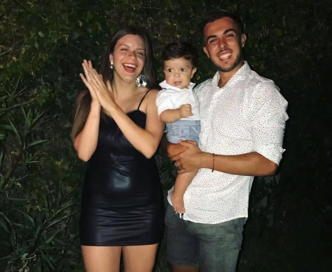 Ojeda aprovechó sus días en la ciudad con la familia y le propuso casamiento a su novia Oriana.