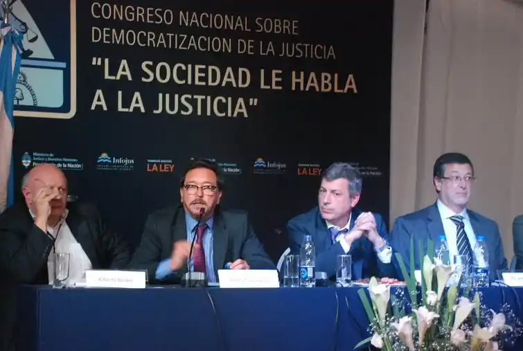 40 abogados de Gualeguaychú en un Congreso de La Matanza