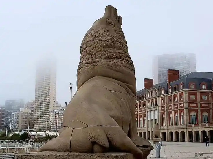 Tormentas aisladas y fuertes vientos en Mar del Plata
