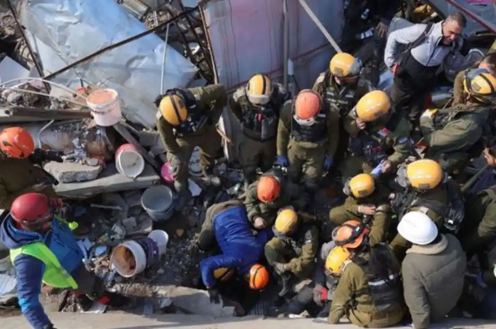 Crecen a más de 21.000 la cifra de muertos por el terremoto en Turquía y Siria