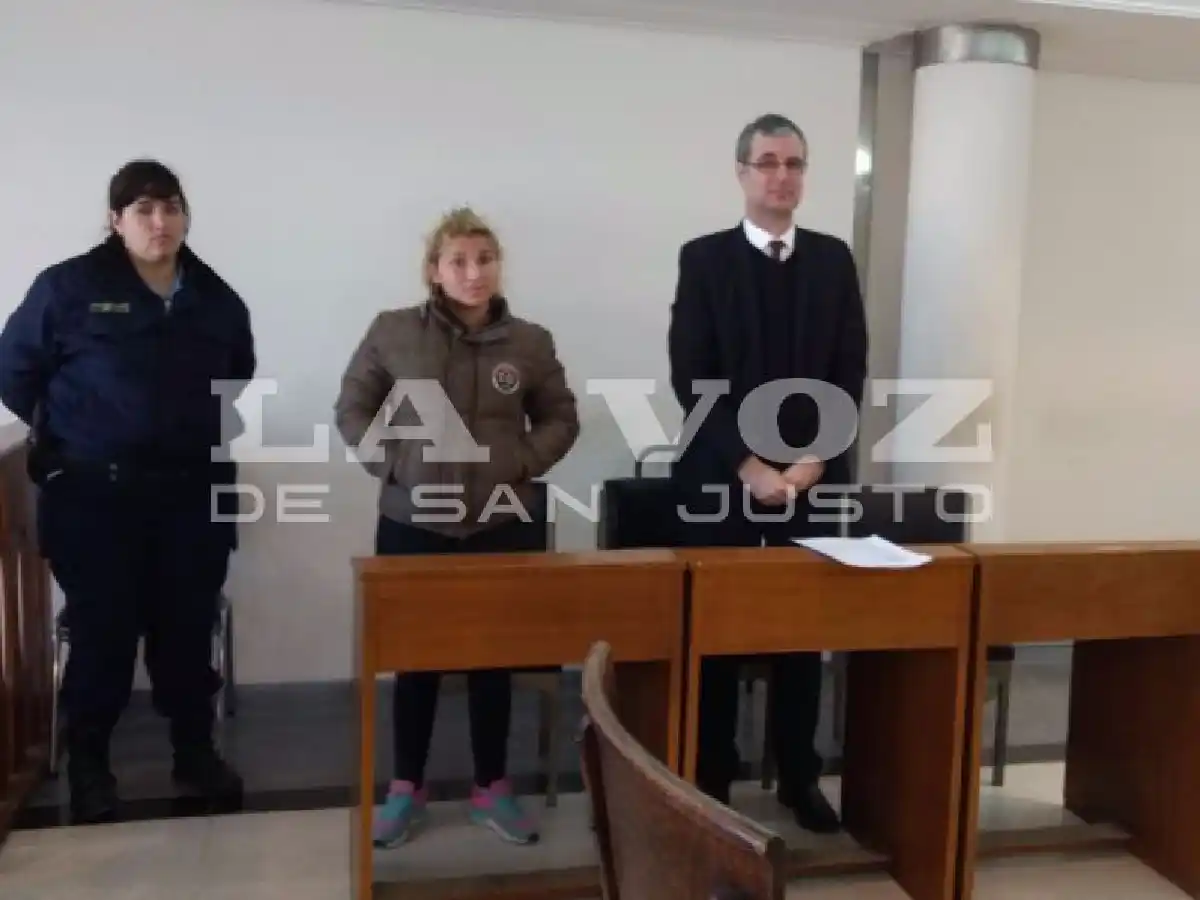 Detienen a la hermana de “Pocholito” por violar el arresto domiciliario 