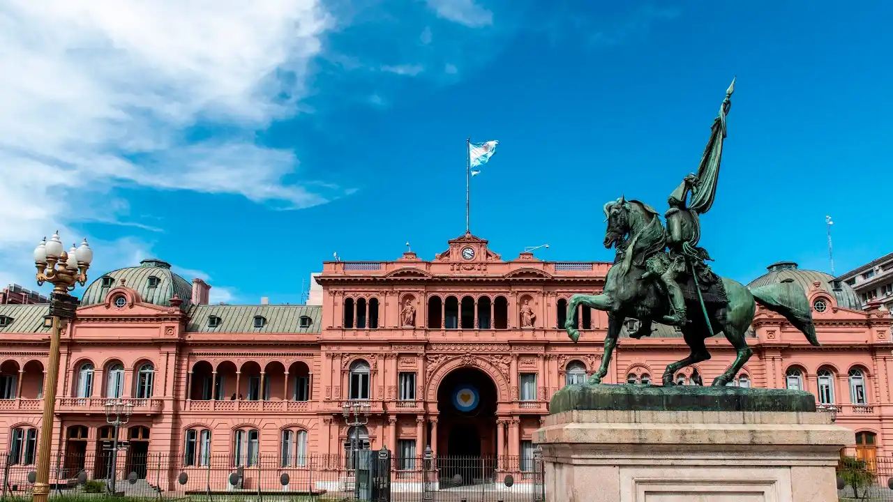 El Presidente Alberto Fernández habla del coronavirus en Cadena Nacional
