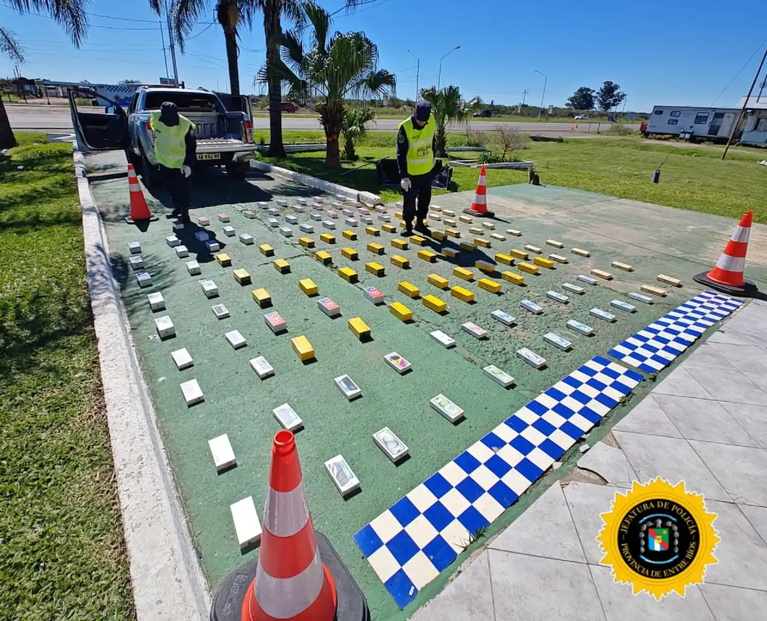 Incautaron 133 celulares valuados en $90 millones en un control vehicular en Paso Cerrito