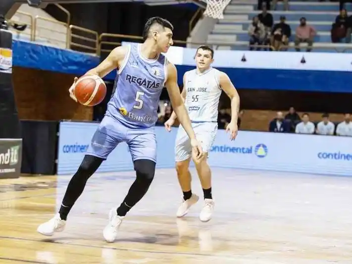 Clasificación con derrota
para Regatas de Corrientes