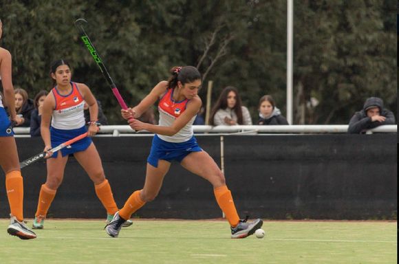 Hockey: Delfina Hernández y un llamado a su joven talento