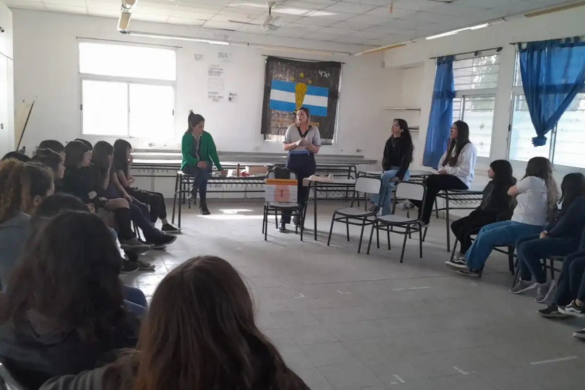 Desde el ciclo lectivo 2025 las designaciones en la modalidad jóvenes y adultos serán por concurso