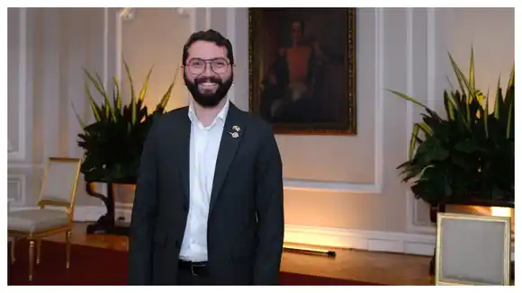 Le tumban a Petro su embajador en México