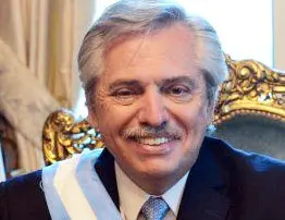 Empleado de lujo, nunca socio
