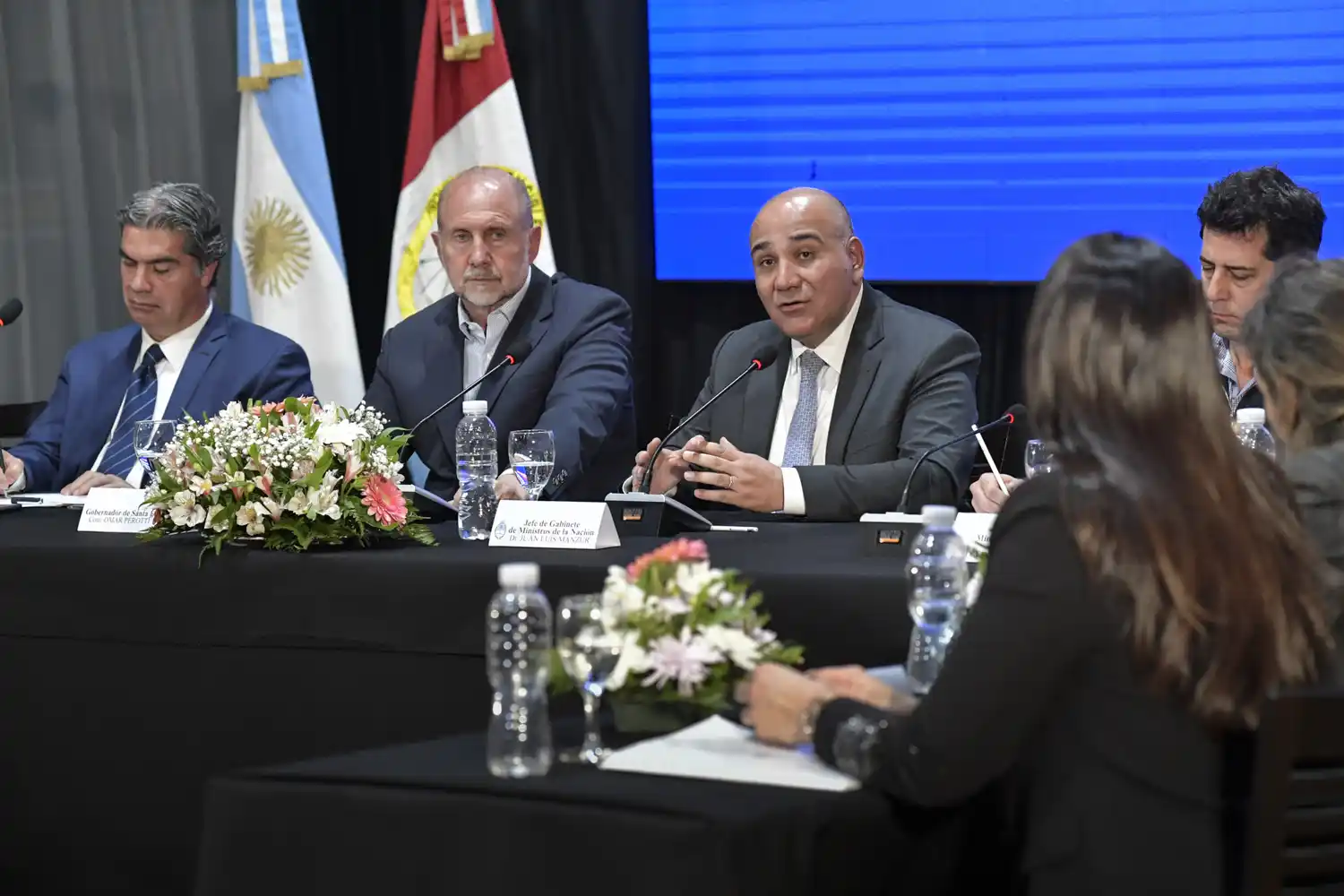 Manzur: “El país va a salir adelante desde el interior hacia el centro”