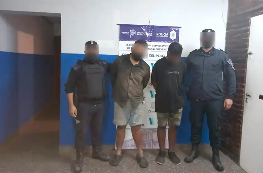 Una modalidad de delito que crece: bajan de motos, arrebatan celulares y huyen