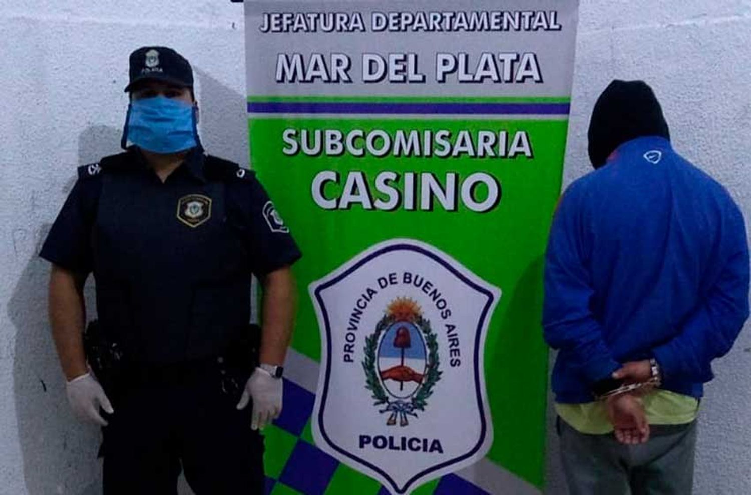 Robó en un edificio y tras perseguirlo, lo atraparon en el lavadero