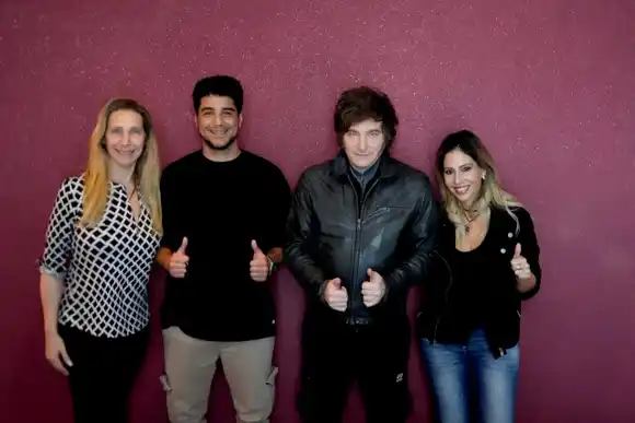 Milei recorrió Santa Fe junto al candidato a diputado Agustín Pellegrini