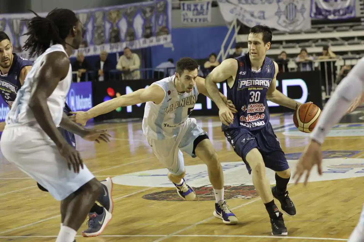 Peñarol quiere estirar la racha ante el peligroso Instituto