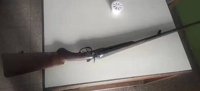 Un niño de 12 años manipulaba un arma y mató a un amigo de un disparo