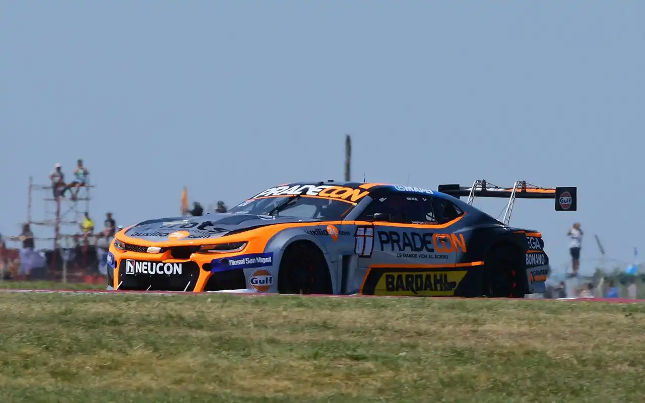 El auto de Christian Ledesma en el trazado de Paraná.