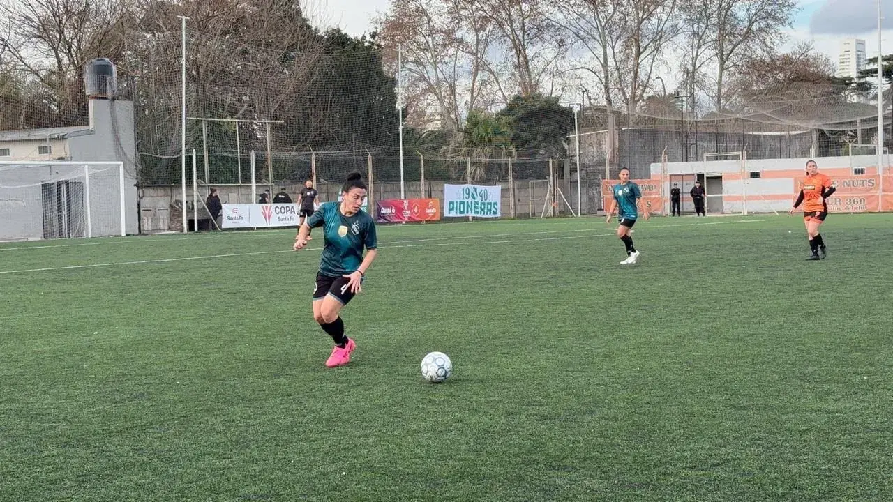 Copa Santa Fe: el fútbol femenino llegó a su partido final y el masculino busca otro semifinalista