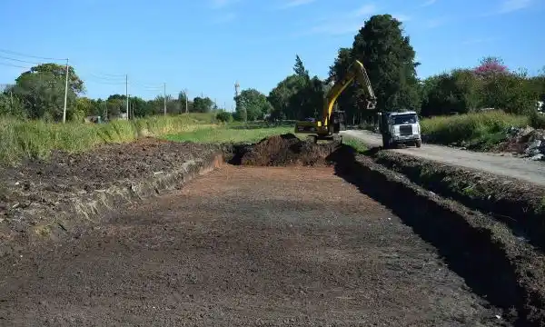 Sujarchuk supervisó la construcción del reservorio de agua en Garín