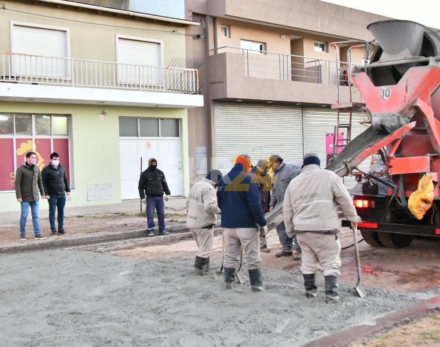 El gobierno municipal activó la pavimentación de una nueva cuadra en el barrio Norte