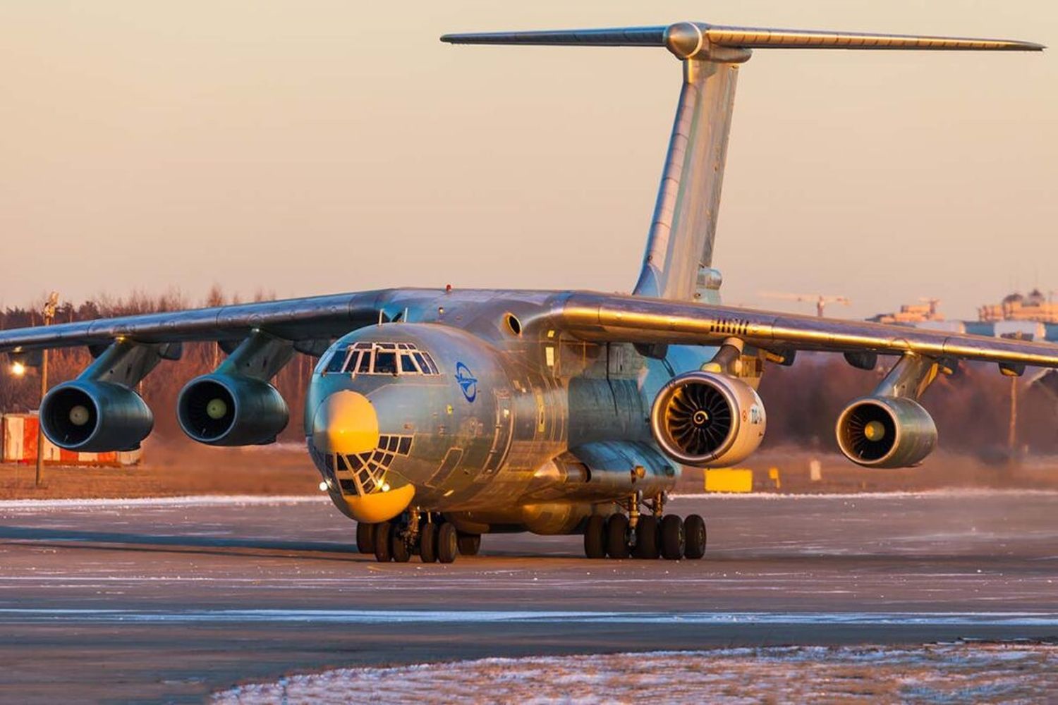 Sukhoi tests 100% Russian Aviadvigatel PD-8 engine on an Ilyushin Il-76