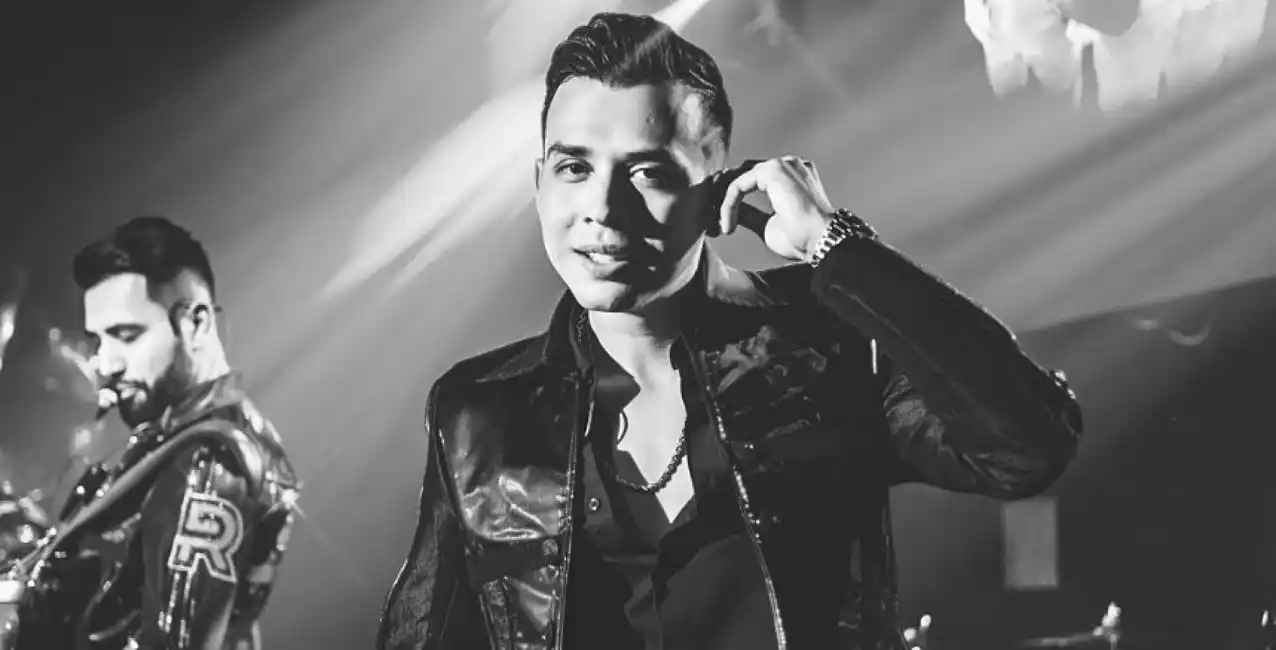 Conmoción: murió el cantante Carlos Parra en un terrible accidente automovilístico