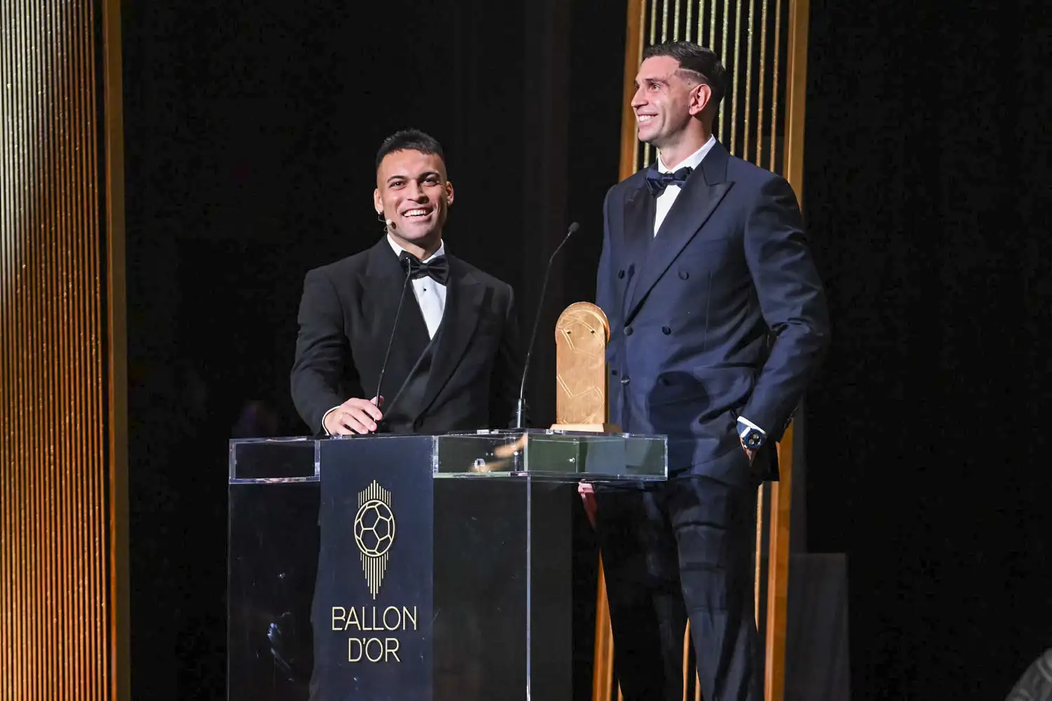 “Dibu” Martínez, otra vez el mejor arquero del mundo