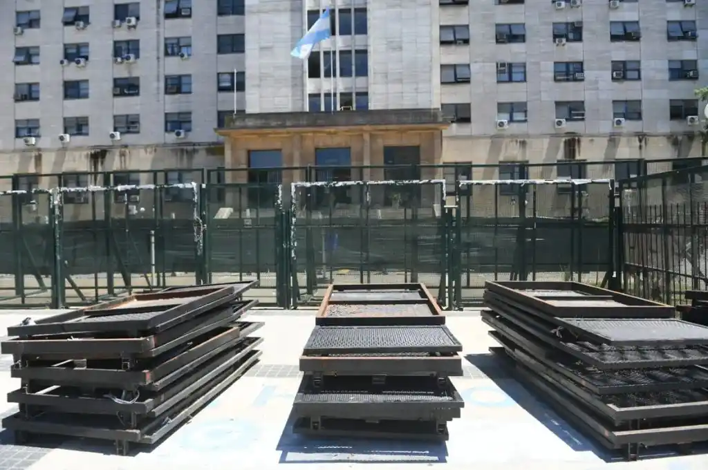 Se implementa un fuerte operativo en Comodoro Py por el veredicto en la causa Obra Pública