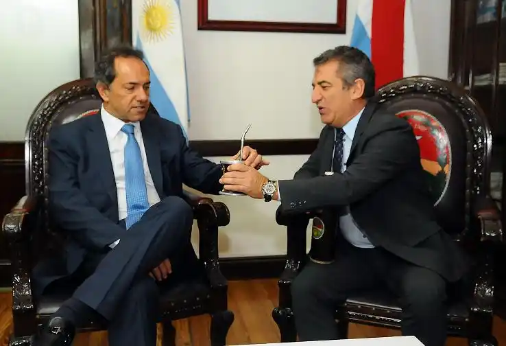 Scioli y Urribarri firmaron un compromiso en Paraná