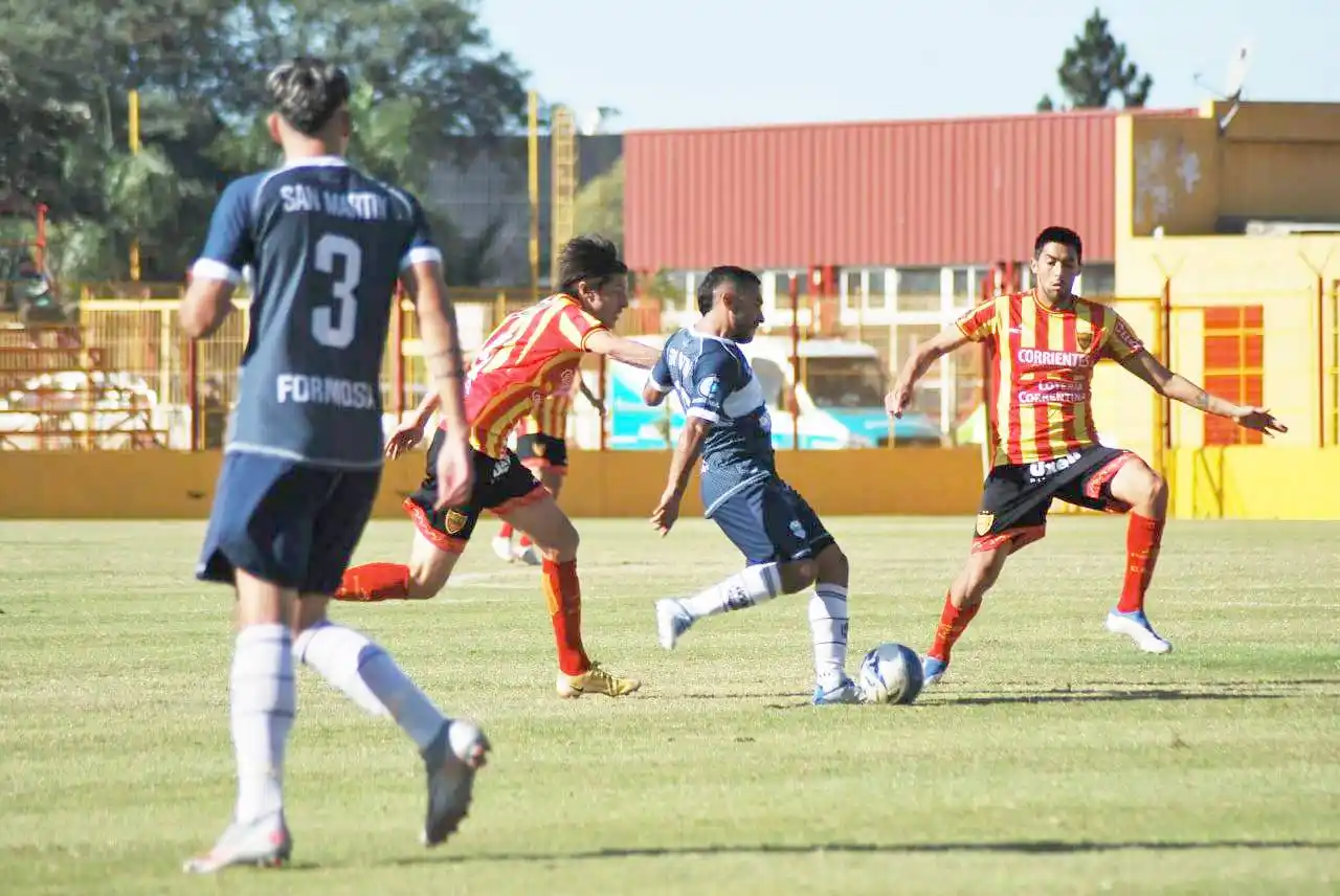 San Martín igualó frente a
Boca Unidos y quedó cuarto