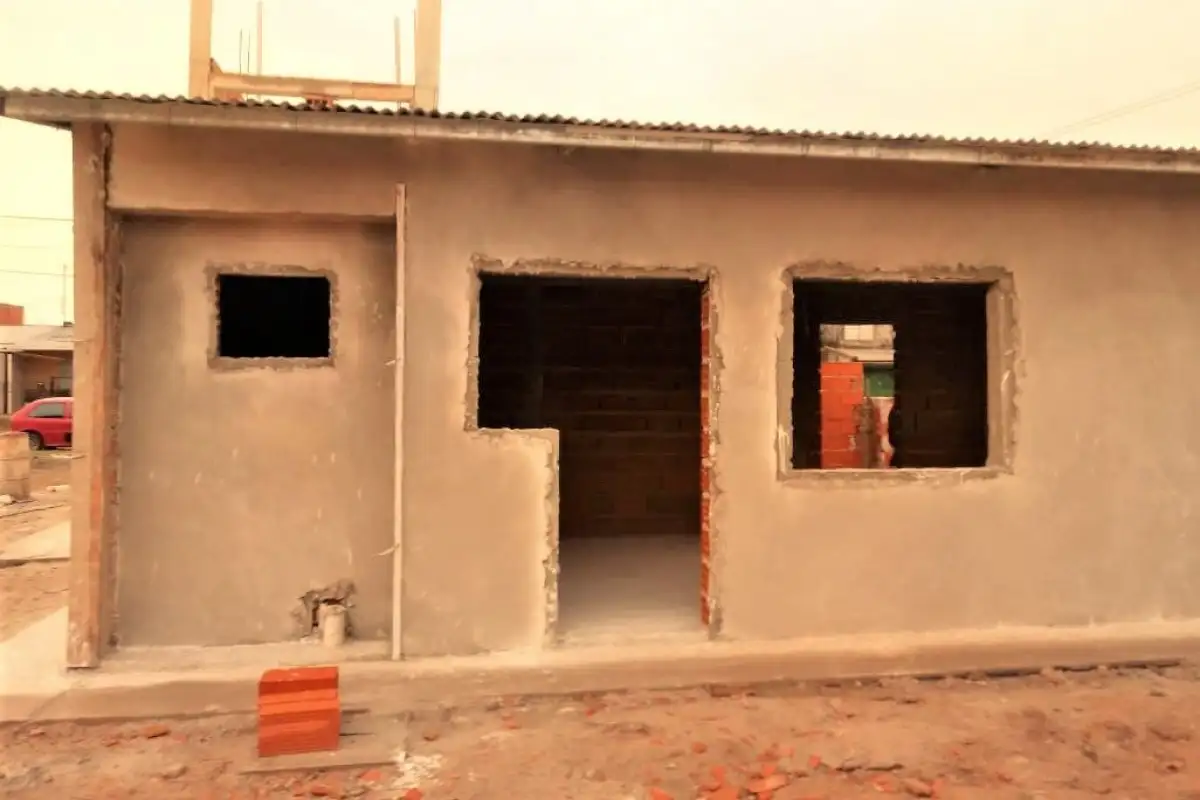 Avanzan en la construcción de viviendas en Suburbio Norte