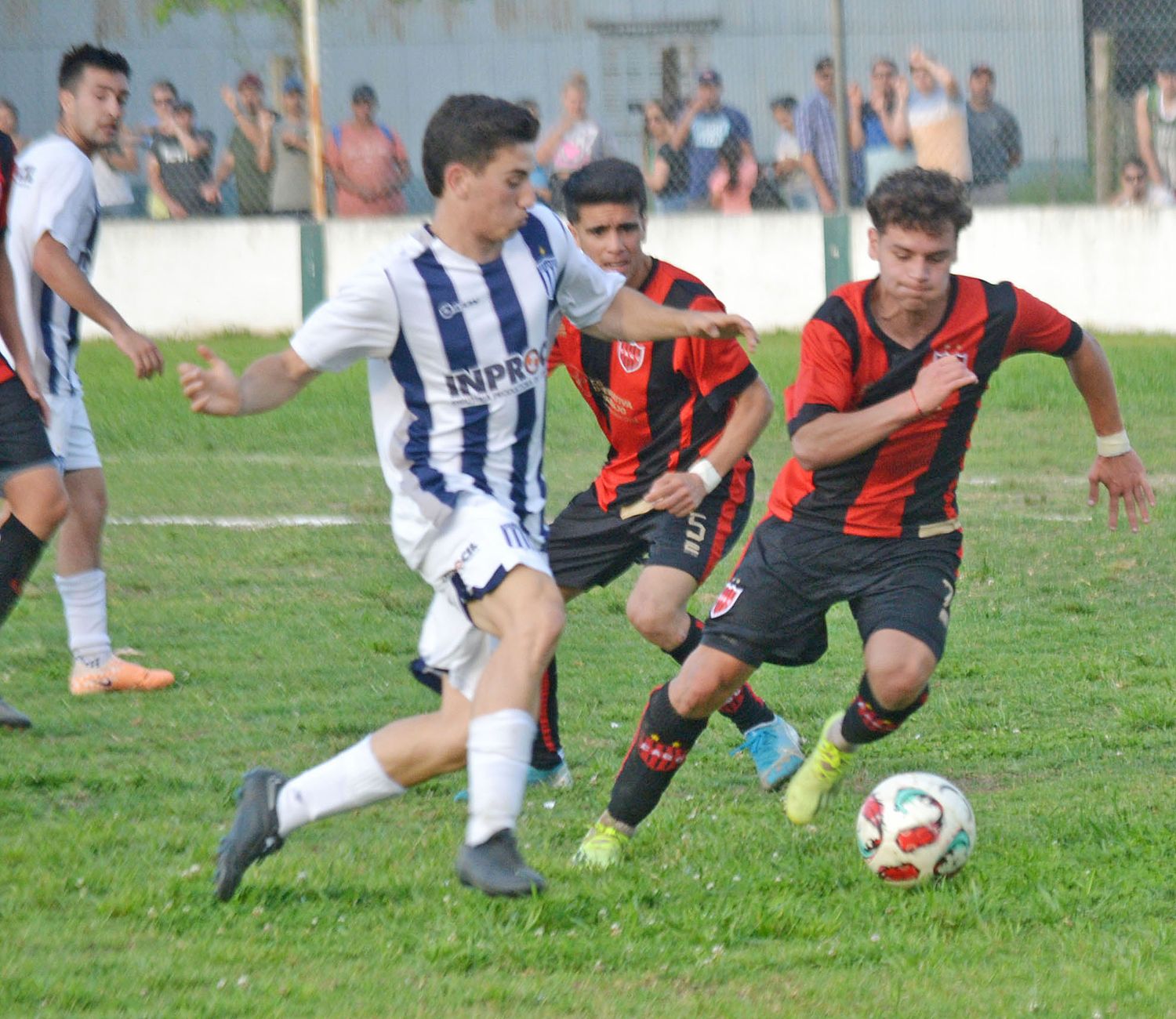 Sportiva se quedó con el clásico.
Agónico triunfo de Libertad