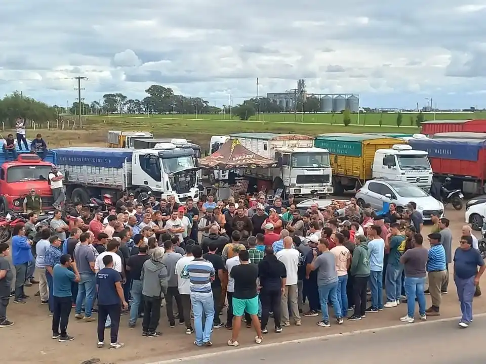 El sector transportista reclama subas de entre el 30% y el 40%.