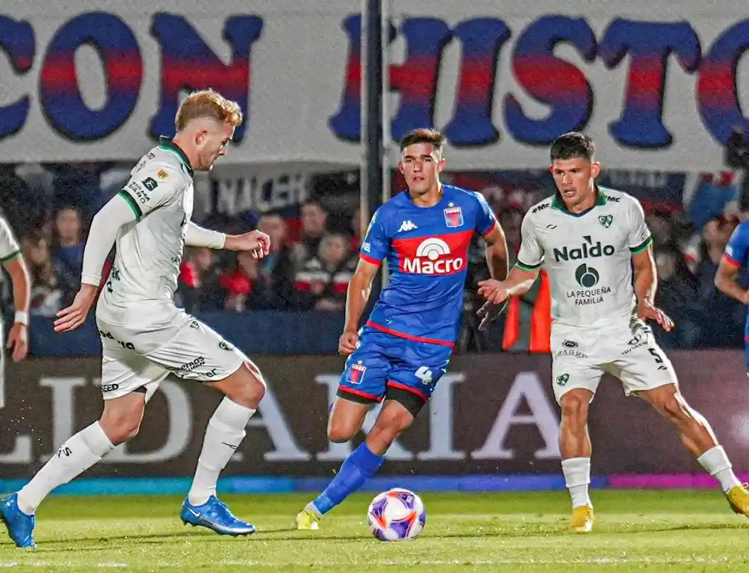 Tigre se impuso con lo justo en Victoria.