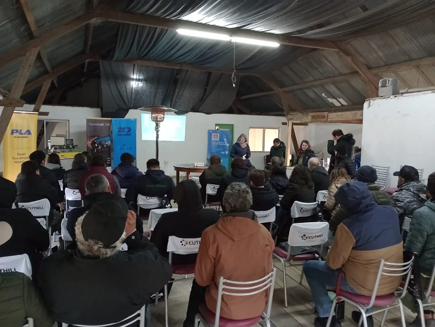 La jornada se realizó en el Instituto Agropecuario de Tandil (IAT)