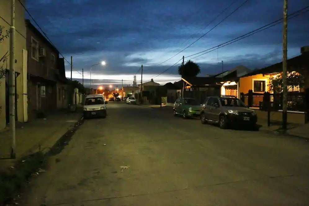 Ingresaron a una  casa, redujeron a sus moradores y se llevaron un cuantioso botín